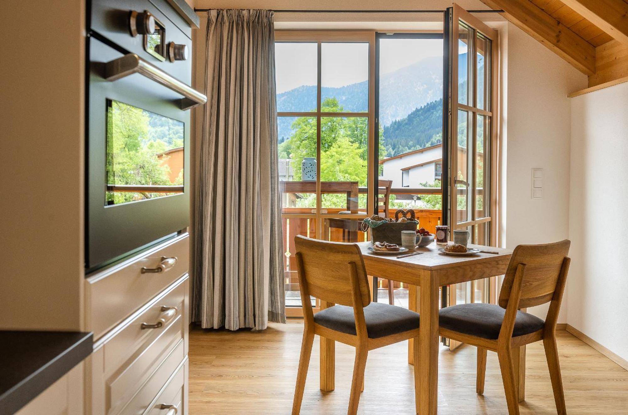 Ferienwohnungen Zober Am Muehlbach Oberammergau Exterior foto